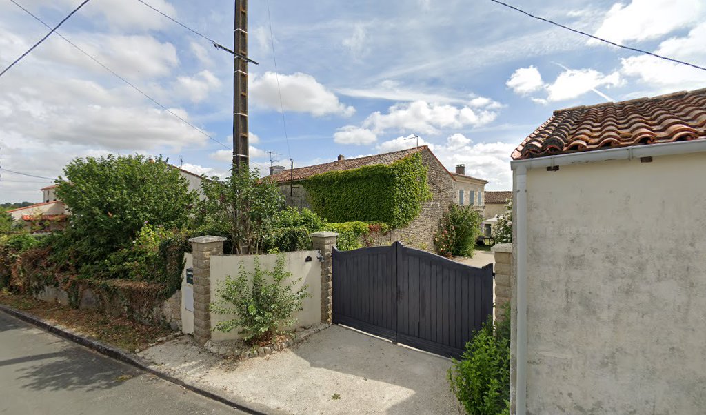 Retrouvez toutes les informations de contacts et horaires d&rsquo;ouverture pour La Poste Agence Communale THORS Mairie situé à Thors dans le département Charente-Maritime (17). Pour effectuer envoyer vos colis (colissimo, chronopost, suivi colis), une gestion bancaire (banque postal, French Bank), [&hellip;]