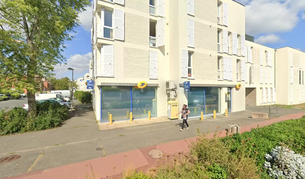 Retrouvez toutes les informations de contacts et horaires d&rsquo;ouverture pour La Poste SARAN situé à Saran dans le département Loiret (45). Pour effectuer envoyer vos colis (colissimo, chronopost, suivi colis), une gestion bancaire (banque postal, French Bank), votre courrier (suivi [&hellip;]