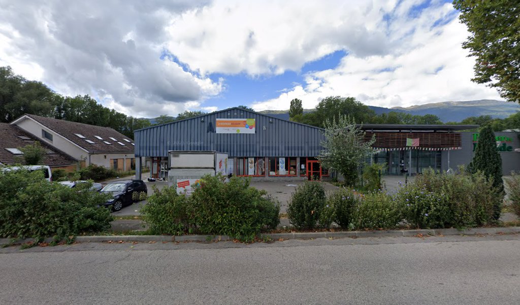 Retrouvez toutes les informations de contacts et horaires d&rsquo;ouverture pour Relais Pickup SERVICES SOLIDAIRE situé à St genis pouilly dans le département Ain (01). Pour effectuer envoyer vos colis (colissimo, chronopost, suivi colis), une gestion bancaire (banque postal, French Bank), [&hellip;]