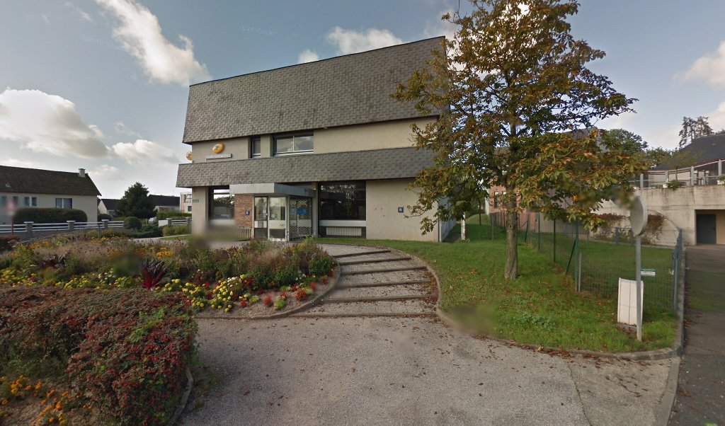Retrouvez toutes les informations de contacts et horaires d&rsquo;ouverture pour La Poste CHAMPAGNE situé à Champagne dans le département Sarthe (72). Pour effectuer envoyer vos colis (colissimo, chronopost, suivi colis), une gestion bancaire (banque postal, French Bank), votre courrier (suivi [&hellip;]
