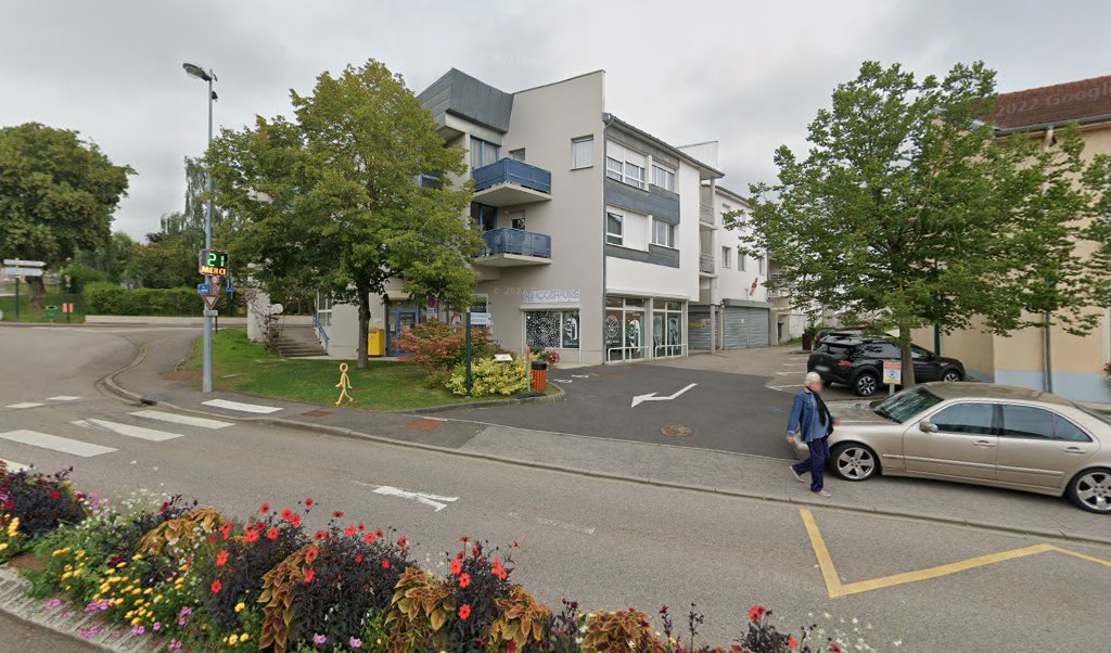 Retrouvez toutes les informations de contacts et horaires d&rsquo;ouverture pour La Poste Agence Communale FLEVILLE DEVANT NANCY Mairie situé à Fleville devant nancy dans le département Meurthe-et-Moselle (54). Pour effectuer envoyer vos colis (colissimo, chronopost, suivi colis), une gestion bancaire [&hellip;]