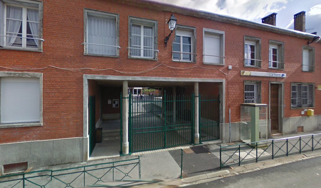 Retrouvez toutes les informations de contacts et horaires d&rsquo;ouverture pour La Poste BRUNEHAMEL situé à Brunehamel dans le département Aisne (02). Pour effectuer envoyer vos colis (colissimo, chronopost, suivi colis), une gestion bancaire (banque postal, French Bank), votre courrier (suivi [&hellip;]