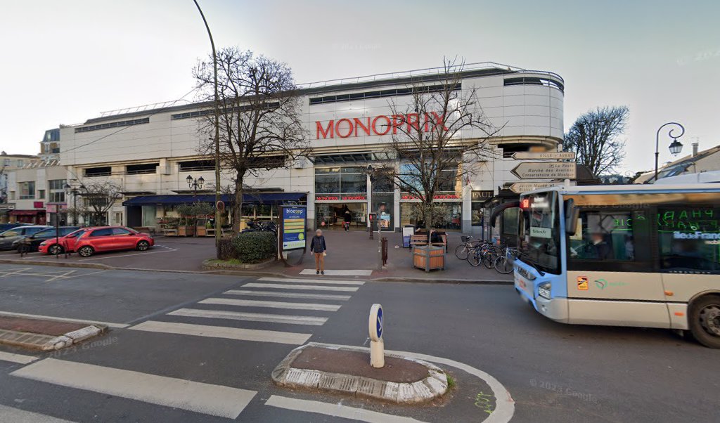 Retrouvez toutes les informations de contacts et horaires d&rsquo;ouverture pour La Poste Relais ST CLOUD Monoprix situé à St cloud dans le département Hauts-de-Seine (92). Pour effectuer envoyer vos colis (colissimo, chronopost, suivi colis), une gestion bancaire (banque postal, French [&hellip;]