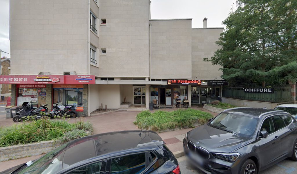 Retrouvez toutes les informations de contacts et horaires d&rsquo;ouverture pour Relais Pickup STUDIO COIFFURE situé à Chatenay malabry dans le département Hauts-de-Seine (92). Pour effectuer envoyer vos colis (colissimo, chronopost, suivi colis), une gestion bancaire (banque postal, French Bank), votre [&hellip;]