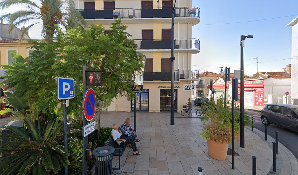 Retrouvez toutes les informations de contacts et horaires d&rsquo;ouverture pour La Poste Relais LA LONDE LES MAURES Vival situé à La londe les maures dans le département Var (83). Pour effectuer envoyer vos colis (colissimo, chronopost, suivi colis), une gestion [&hellip;]