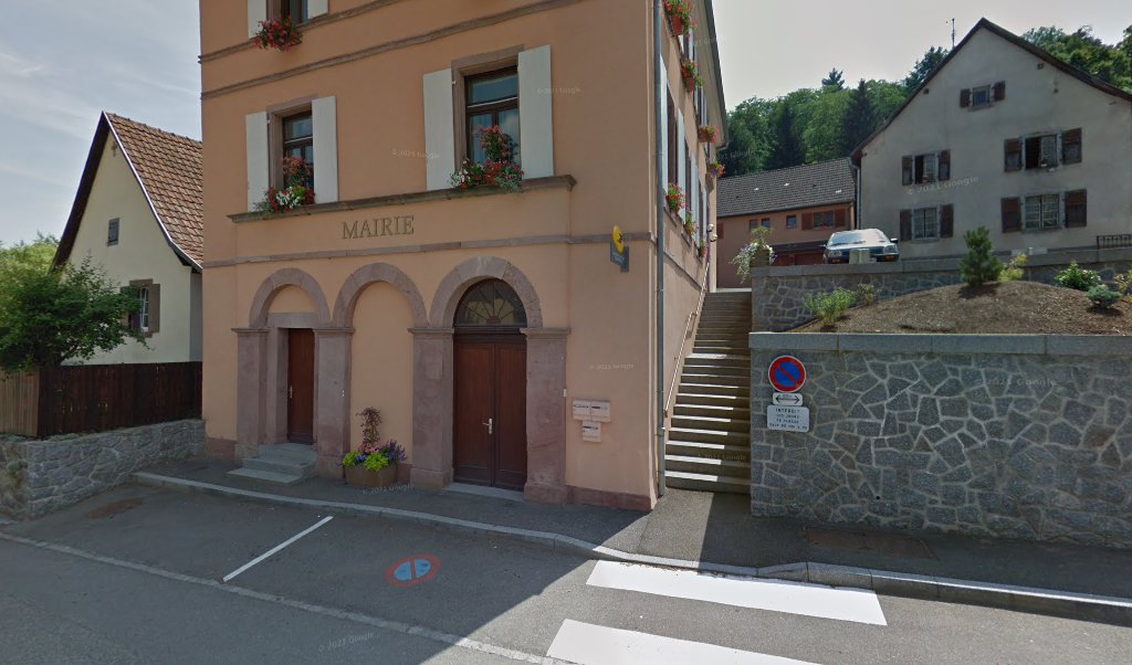 Retrouvez toutes les informations de contacts et horaires d&rsquo;ouverture pour La Poste Agence Communale GRIESBACH AU VAL Mairie situé à Griesbach au val dans le département Haut-Rhin (68). Pour effectuer envoyer vos colis (colissimo, chronopost, suivi colis), une gestion bancaire [&hellip;]