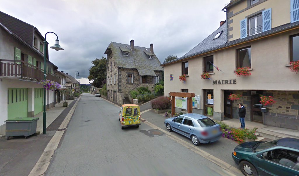 Retrouvez toutes les informations de contacts et horaires d&rsquo;ouverture pour La Poste Agence Communale GELLES Mairie situé à Gelles dans le département Puy-de-Dôme (63). Pour effectuer envoyer vos colis (colissimo, chronopost, suivi colis), une gestion bancaire (banque postal, French Bank), [&hellip;]