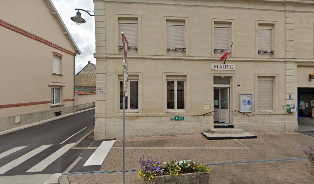 Retrouvez toutes les informations de contacts et horaires d&rsquo;ouverture pour La Poste Agence Communale ISLES SUR SUIPPE Mairie situé à Isles sur suippe dans le département Marne (51). Pour effectuer envoyer vos colis (colissimo, chronopost, suivi colis), une gestion bancaire [&hellip;]