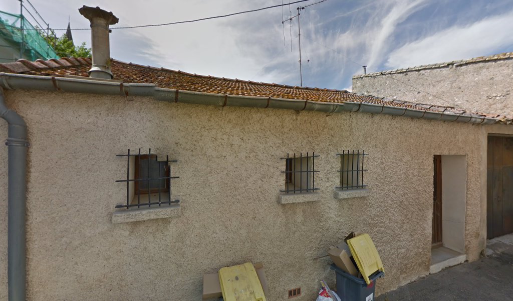 Retrouvez toutes les informations de contacts et horaires d&rsquo;ouverture pour La Poste Agence Communale POUZOLLES Mairie situé à Pouzolles dans le département Hérault (34). Pour effectuer envoyer vos colis (colissimo, chronopost, suivi colis), une gestion bancaire (banque postal, French Bank), [&hellip;]