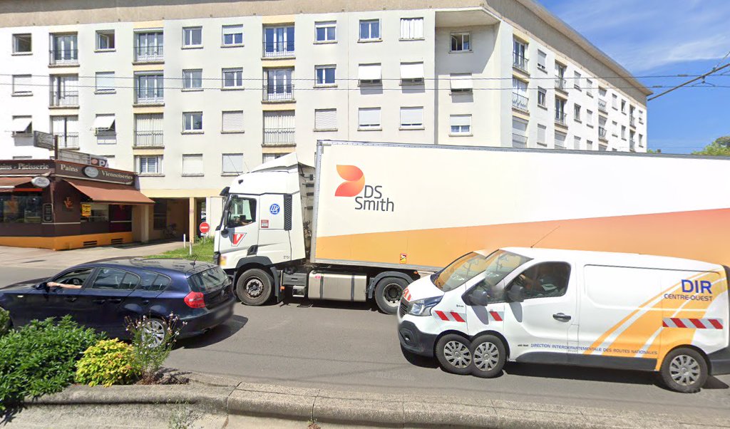 Retrouvez toutes les informations de contacts et horaires d&rsquo;ouverture pour La Poste Relais LIMOGES LE BEL AIR situé à Limoges dans le département Haute-Vienne (87). Pour effectuer envoyer vos colis (colissimo, chronopost, suivi colis), une gestion bancaire (banque postal, French [&hellip;]
