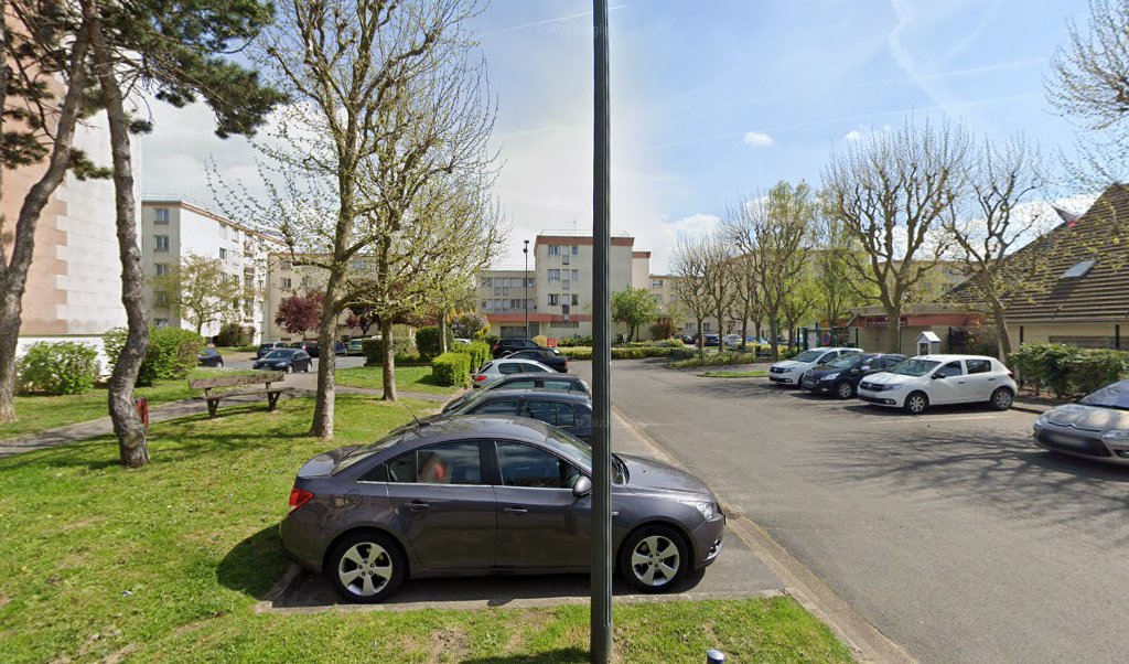 Retrouvez toutes les informations de contacts et horaires d&rsquo;ouverture pour Relais Pickup LE FONTENOY situé à Chantilly dans le département Oise (60). Pour effectuer envoyer vos colis (colissimo, chronopost, suivi colis), une gestion bancaire (banque postal, French Bank), votre courrier [&hellip;]