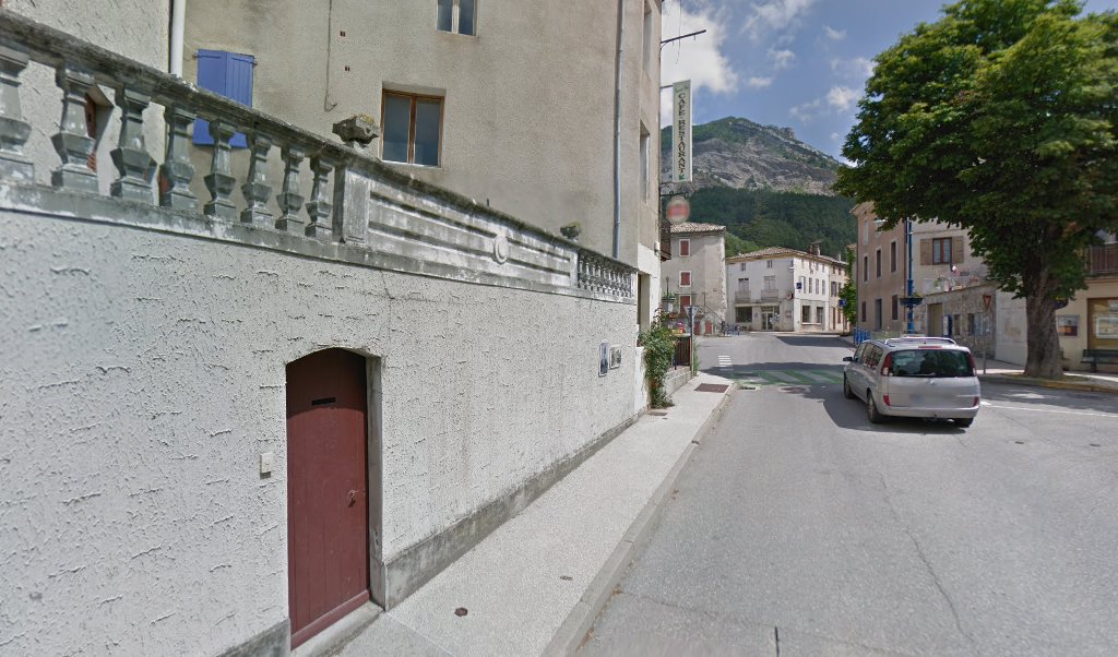 Retrouvez toutes les informations de contacts et horaires d&rsquo;ouverture pour La Poste Agence Communale LUC EN DIOIS Mairie situé à Luc en diois dans le département Drôme (26). Pour effectuer envoyer vos colis (colissimo, chronopost, suivi colis), une gestion bancaire [&hellip;]
