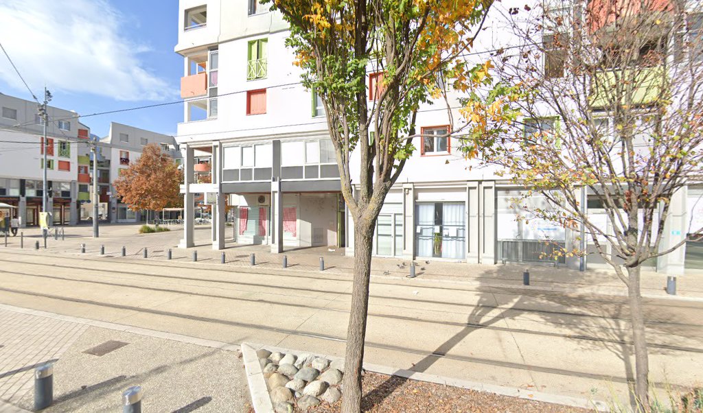Retrouvez toutes les informations de contacts et horaires d&rsquo;ouverture pour Relais Pickup PRESSING DU VERCORS 3 situé à Fontaine dans le département Isère (38). Pour effectuer envoyer vos colis (colissimo, chronopost, suivi colis), une gestion bancaire (banque postal, French Bank), [&hellip;]