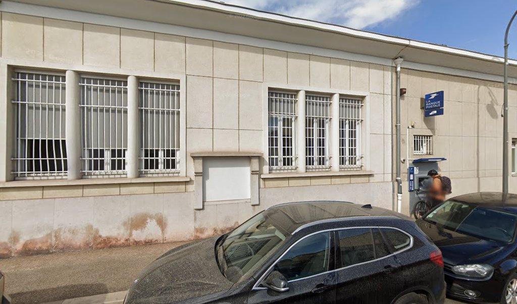 Retrouvez toutes les informations de contacts et horaires d&rsquo;ouverture pour La Poste LE BOUSCAT situé à Le bouscat dans le département Gironde (33). Pour effectuer envoyer vos colis (colissimo, chronopost, suivi colis), une gestion bancaire (banque postal, French Bank), votre [&hellip;]