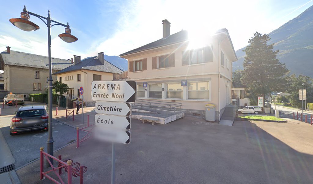 Retrouvez toutes les informations de contacts et horaires d&rsquo;ouverture pour La Poste LA CHAMBRE situé à La chambre dans le département Savoie (73). Pour effectuer envoyer vos colis (colissimo, chronopost, suivi colis), une gestion bancaire (banque postal, French Bank), votre [&hellip;]