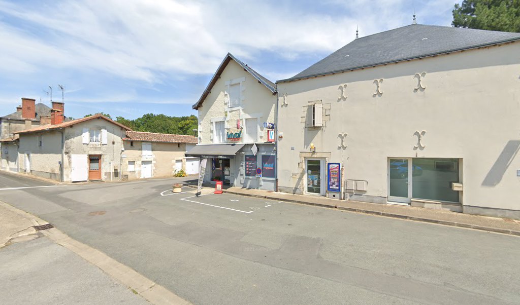 Retrouvez toutes les informations de contacts et horaires d&rsquo;ouverture pour La Poste Relais BENASSAY Buraliste situé à Benassay dans le département Vienne (86). Pour effectuer envoyer vos colis (colissimo, chronopost, suivi colis), une gestion bancaire (banque postal, French Bank), votre [&hellip;]