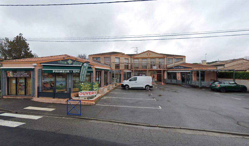 Retrouvez toutes les informations de contacts et horaires d&rsquo;ouverture pour Relais Pickup PRESSING LA LAVANDIERE LA SALVETAT situé à La salvetat-saint-gilles dans le département Haute-Garonne (31). Pour effectuer envoyer vos colis (colissimo, chronopost, suivi colis), une gestion bancaire (banque postal, [&hellip;]