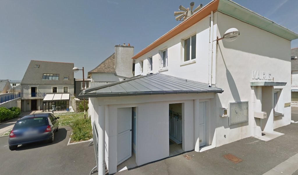 Retrouvez toutes les informations de contacts et horaires d&rsquo;ouverture pour La Poste Agence Communale LANVEOC Mairie situé à Lanveoc dans le département Finistère (29). Pour effectuer envoyer vos colis (colissimo, chronopost, suivi colis), une gestion bancaire (banque postal, French Bank), [&hellip;]