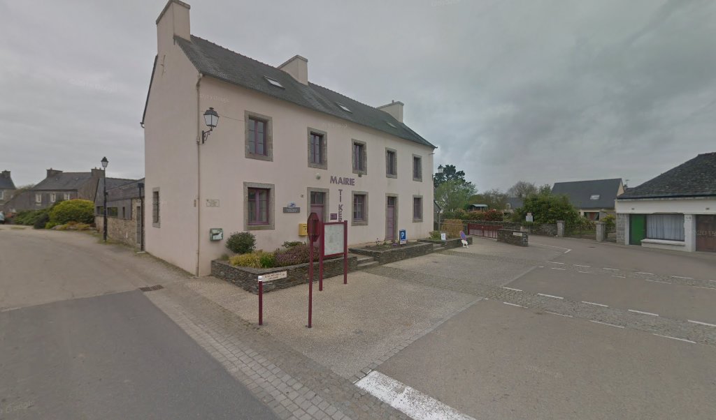Retrouvez toutes les informations de contacts et horaires d&rsquo;ouverture pour La Poste Agence Communale PLOUDIRY Mairie situé à Ploudiry dans le département Finistère (29). Pour effectuer envoyer vos colis (colissimo, chronopost, suivi colis), une gestion bancaire (banque postal, French Bank), [&hellip;]