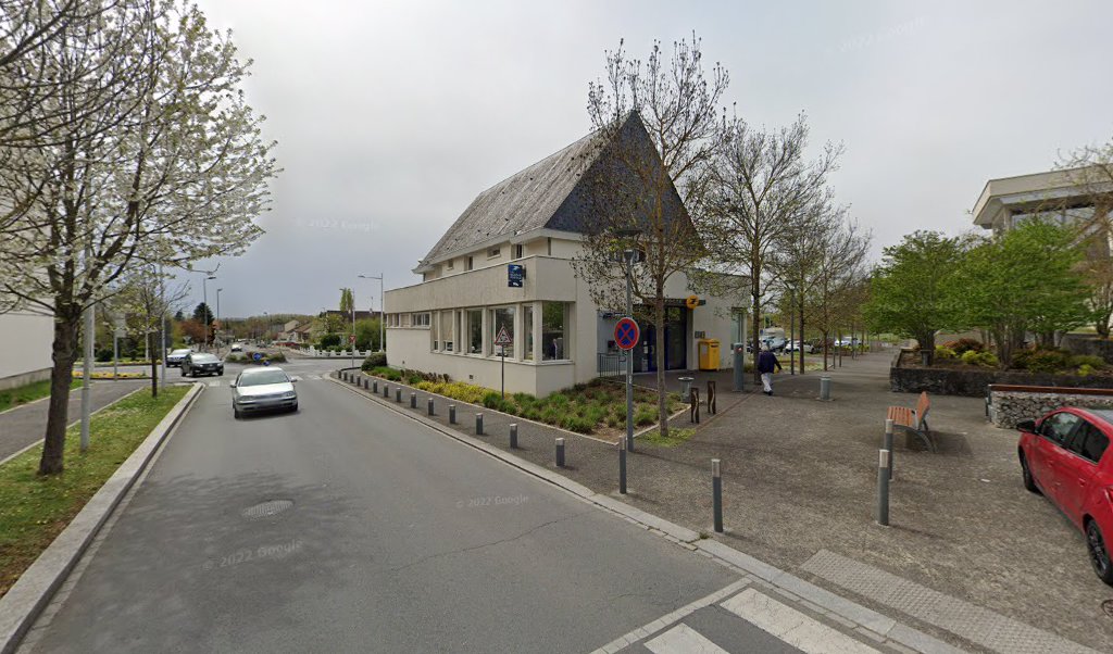 Retrouvez toutes les informations de contacts et horaires d&rsquo;ouverture pour La Poste SAINT DOULCHARD situé à St doulchard dans le département Cher (18). Pour effectuer envoyer vos colis (colissimo, chronopost, suivi colis), une gestion bancaire (banque postal, French Bank), votre [&hellip;]