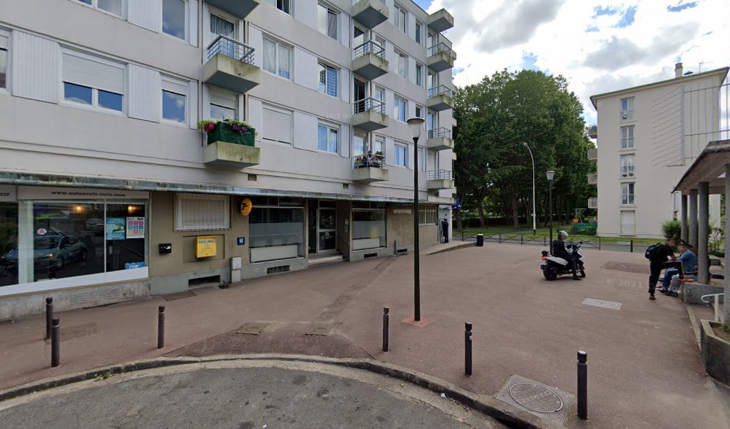 Retrouvez toutes les informations de contacts et horaires d&rsquo;ouverture pour La Poste VILLEJUIF LES LOZAITS situé à Villejuif dans le département Val-de-Marne (94). Pour effectuer envoyer vos colis (colissimo, chronopost, suivi colis), une gestion bancaire (banque postal, French Bank), votre [&hellip;]