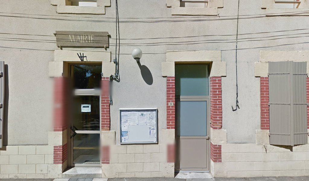 Retrouvez toutes les informations de contacts et horaires d&rsquo;ouverture pour La Poste Agence Communale GARNAT SUR ENGIEVRE Mairie situé à Garnat sur engievre dans le département Allier (03). Pour effectuer envoyer vos colis (colissimo, chronopost, suivi colis), une gestion bancaire [&hellip;]