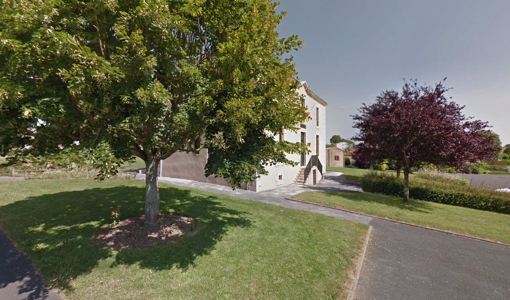 Retrouvez toutes les informations de contacts et horaires d&rsquo;ouverture pour La Poste Agence Communale ST MESMIN Mairie situé à St mesmin dans le département Vendée (85). Pour effectuer envoyer vos colis (colissimo, chronopost, suivi colis), une gestion bancaire (banque postal, [&hellip;]