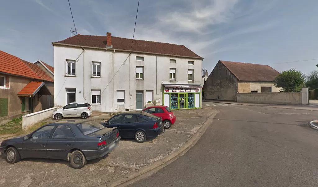 Retrouvez toutes les informations de contacts et horaires d&rsquo;ouverture pour Relais Pickup DELICEMARKET situé à Lamarche sur saone dans le département Côte-d&rsquo;Or (21). Pour effectuer envoyer vos colis (colissimo, chronopost, suivi colis), une gestion bancaire (banque postal, French Bank), votre [&hellip;]