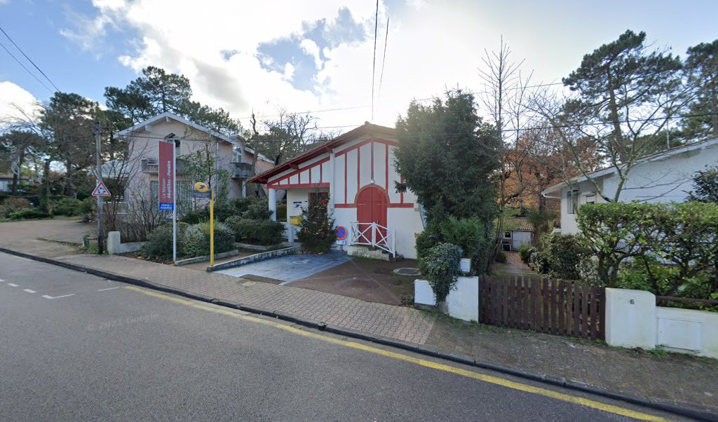 Retrouvez toutes les informations de contacts et horaires d&rsquo;ouverture pour La Poste Agence Communale ARCACHON Mairie situé à Arcachon dans le département Gironde (33). Pour effectuer envoyer vos colis (colissimo, chronopost, suivi colis), une gestion bancaire (banque postal, French Bank), [&hellip;]