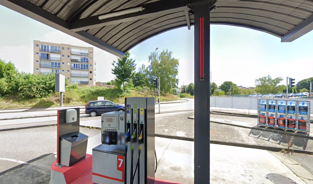Retrouvez toutes les informations de contacts et horaires d&rsquo;ouverture pour Relais Pickup SUPER U DRIVE situé à Limoges dans le département Haute-Vienne (87). Pour effectuer envoyer vos colis (colissimo, chronopost, suivi colis), une gestion bancaire (banque postal, French Bank), votre [&hellip;]