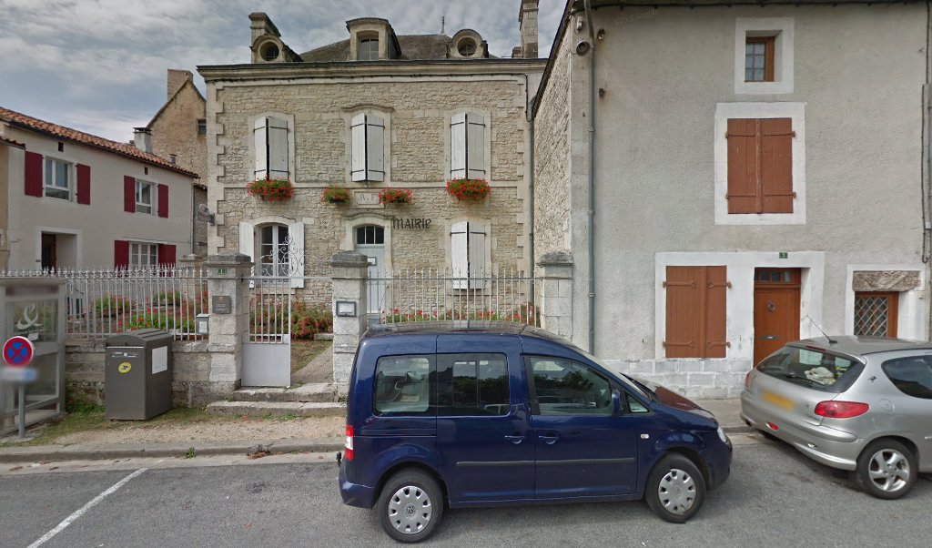 Retrouvez toutes les informations de contacts et horaires d&rsquo;ouverture pour La Poste Agence Communale VERTEUIL SUR CHARENTE Mairie situé à Verteuil sur charente dans le département Charente (16). Pour effectuer envoyer vos colis (colissimo, chronopost, suivi colis), une gestion bancaire [&hellip;]