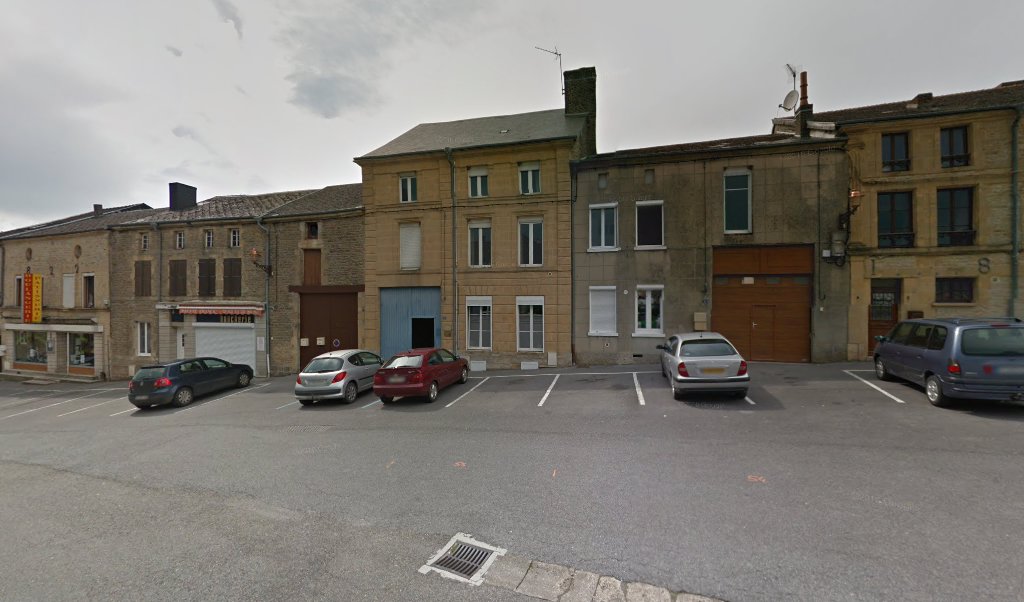 Retrouvez toutes les informations de contacts et horaires d&rsquo;ouverture pour La Poste Agence Communale RENWEZ MAIRIE situé à Renwez dans le département Ardennes (08). Pour effectuer envoyer vos colis (colissimo, chronopost, suivi colis), une gestion bancaire (banque postal, French Bank), [&hellip;]