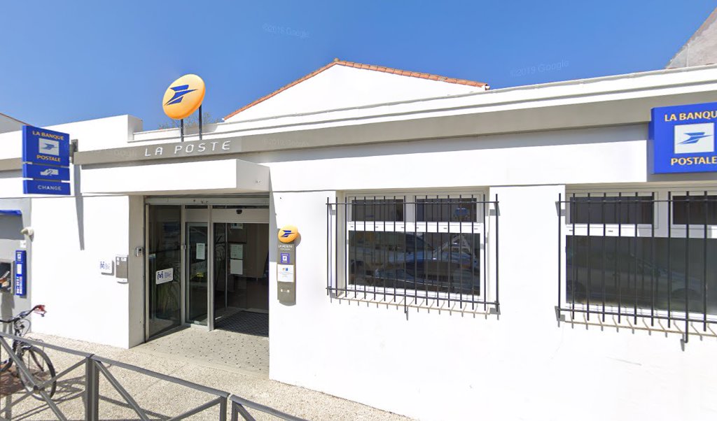 Retrouvez toutes les informations de contacts et horaires d&rsquo;ouverture pour La Poste SAINT DENIS D OLERON situé à St denis d oleron dans le département Charente-Maritime (17). Pour effectuer envoyer vos colis (colissimo, chronopost, suivi colis), une gestion bancaire (banque [&hellip;]