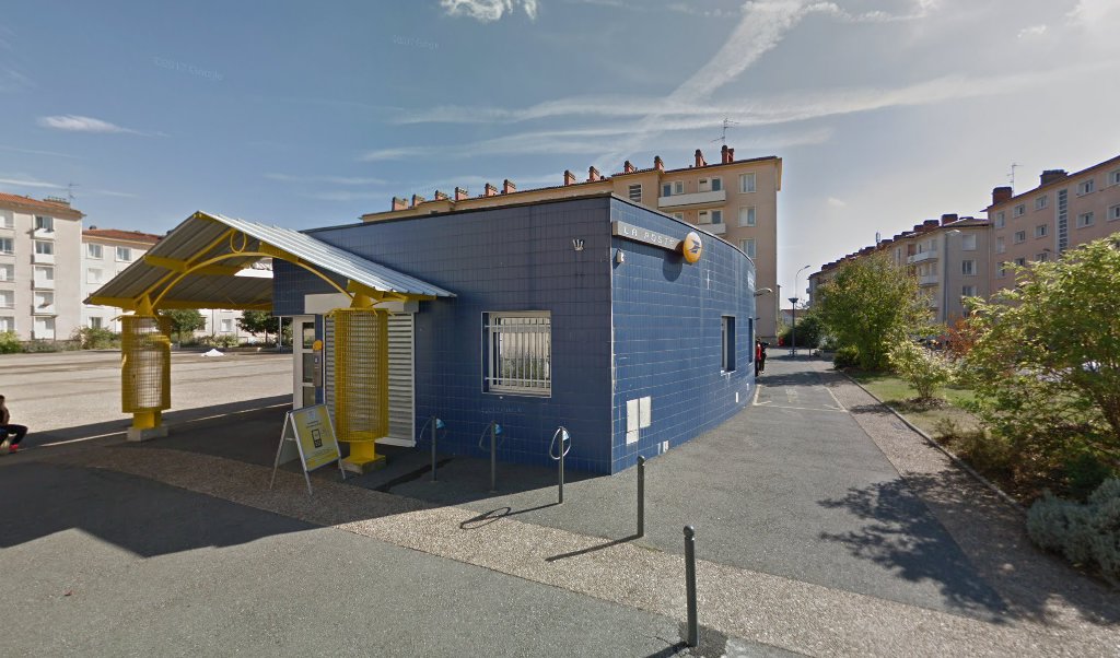 Retrouvez toutes les informations de contacts et horaires d&rsquo;ouverture pour La Poste POITIERS BEL AIR situé à Poitiers dans le département Vienne (86). Pour effectuer envoyer vos colis (colissimo, chronopost, suivi colis), une gestion bancaire (banque postal, French Bank), votre [&hellip;]