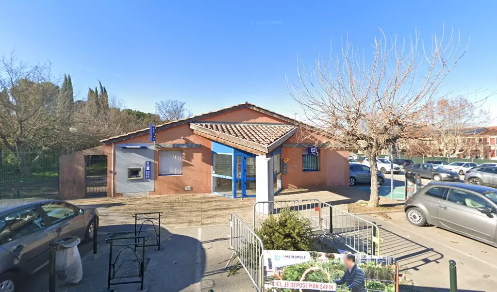 Retrouvez toutes les informations de contacts et horaires d&rsquo;ouverture pour La Poste AIX EN PROVENCE PONT DE L ARC situé à Aix en provence dans le département Bouches-du-Rhône (13). Pour effectuer envoyer vos colis (colissimo, chronopost, suivi colis), une gestion [&hellip;]