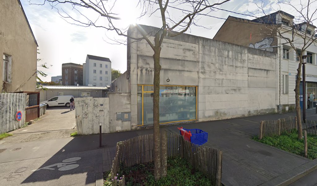 Retrouvez toutes les informations de contacts et horaires d&rsquo;ouverture pour Relais Pickup PICKUP CHEVAYE situé à Nantes dans le département Loire-Atlantique (44). Pour effectuer envoyer vos colis (colissimo, chronopost, suivi colis), une gestion bancaire (banque postal, French Bank), votre courrier [&hellip;]