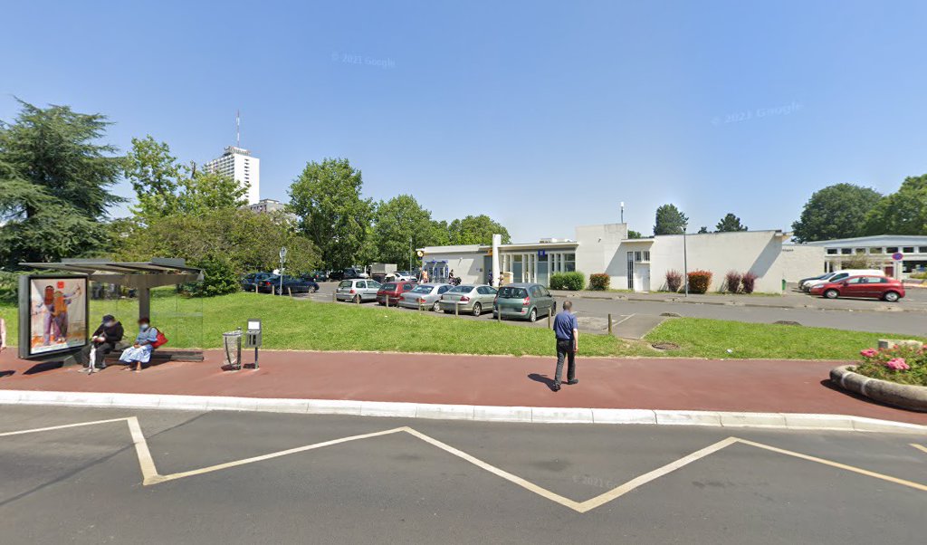 Retrouvez toutes les informations de contacts et horaires d&rsquo;ouverture pour La Poste CHENNEVIERES RABELAIS situé à Chennevieres sur marne dans le département Val-de-Marne (94). Pour effectuer envoyer vos colis (colissimo, chronopost, suivi colis), une gestion bancaire (banque postal, French Bank), [&hellip;]
