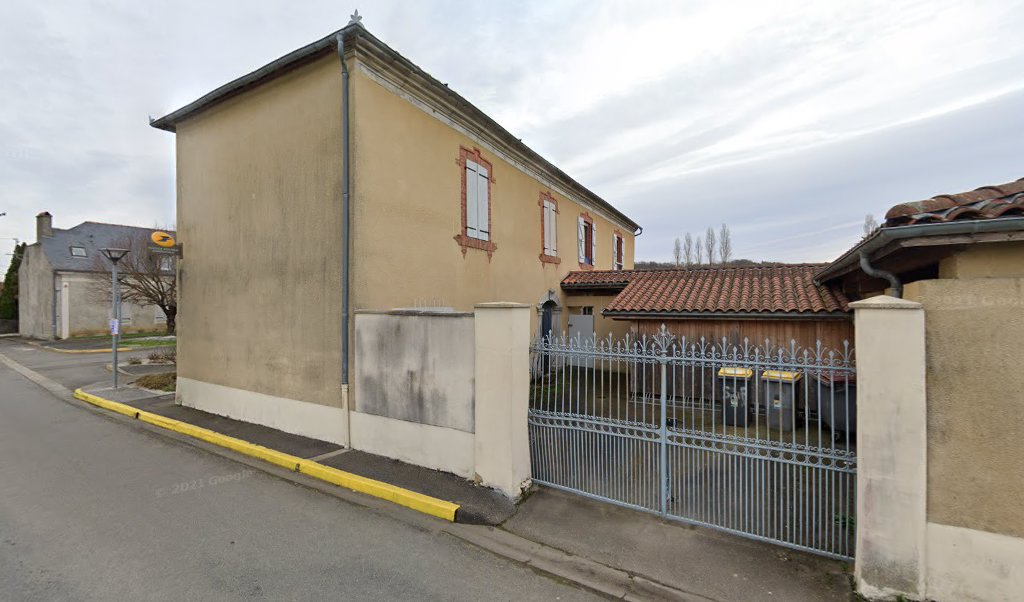 Retrouvez toutes les informations de contacts et horaires d&rsquo;ouverture pour La Poste Agence Communale ORLEIX Mairie situé à Orleix dans le département Hautes-Pyrénées (65). Pour effectuer envoyer vos colis (colissimo, chronopost, suivi colis), une gestion bancaire (banque postal, French Bank), [&hellip;]