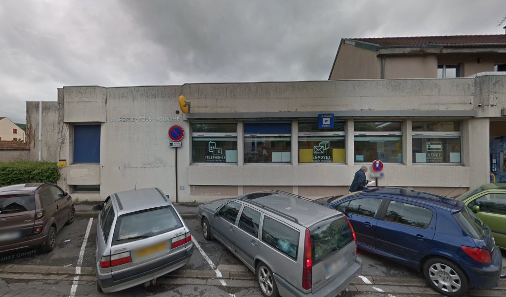 Retrouvez toutes les informations de contacts et horaires d&rsquo;ouverture pour La Poste LA FERTE SOUS JOUARRE situé à La ferte sous jouarre dans le département Seine-et-Marne (77). Pour effectuer envoyer vos colis (colissimo, chronopost, suivi colis), une gestion bancaire (banque [&hellip;]