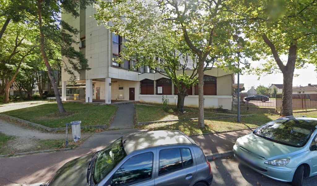 Retrouvez toutes les informations de contacts et horaires d&rsquo;ouverture pour La Poste Espace Clients Pro SEVRAN PDC1 situé à Sevran dans le département Seine-Saint-Denis (93). Pour effectuer envoyer vos colis (colissimo, chronopost, suivi colis), une gestion bancaire (banque postal, French [&hellip;]