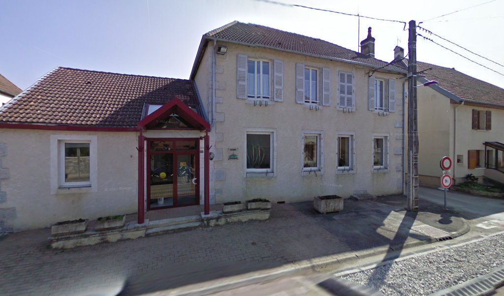 Retrouvez toutes les informations de contacts et horaires d&rsquo;ouverture pour La Poste Agence Communale CRAMANS Mairie situé à Cramans dans le département Jura (39). Pour effectuer envoyer vos colis (colissimo, chronopost, suivi colis), une gestion bancaire (banque postal, French Bank), [&hellip;]