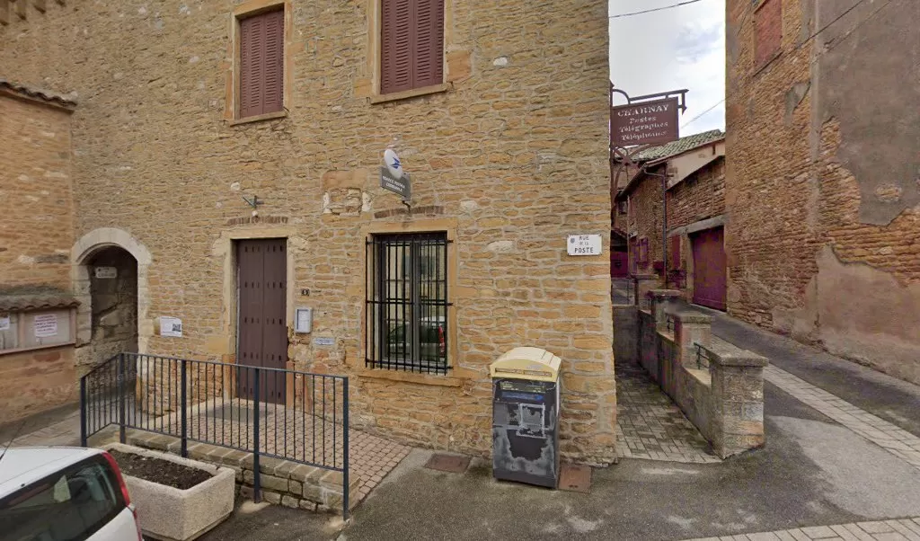 Retrouvez toutes les informations de contacts et horaires d&rsquo;ouverture pour La Poste Agence Communale CHARNAY Mairie situé à Charnay dans le département Rhône (69). Pour effectuer envoyer vos colis (colissimo, chronopost, suivi colis), une gestion bancaire (banque postal, French Bank), [&hellip;]