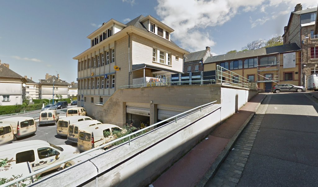 Retrouvez toutes les informations de contacts et horaires d&rsquo;ouverture pour La Poste SAINT VALERY EN CAUX situé à St valery en caux dans le département Seine-Maritime (76). Pour effectuer envoyer vos colis (colissimo, chronopost, suivi colis), une gestion bancaire (banque [&hellip;]