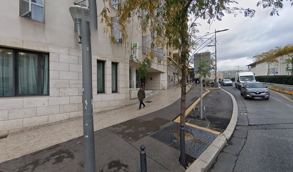Retrouvez toutes les informations de contacts et horaires d&rsquo;ouverture pour La Poste Relais MARSEILLE Carrefour city situé à Marseille dans le département Bouches-du-Rhône (13). Pour effectuer envoyer vos colis (colissimo, chronopost, suivi colis), une gestion bancaire (banque postal, French Bank), [&hellip;]
