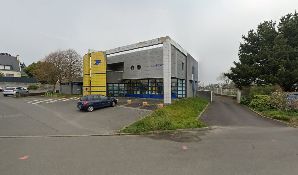 Retrouvez toutes les informations de contacts et horaires d&rsquo;ouverture pour La Poste GUIPAVAS situé à Guipavas dans le département Finistère (29). Pour effectuer envoyer vos colis (colissimo, chronopost, suivi colis), une gestion bancaire (banque postal, French Bank), votre courrier (suivi [&hellip;]