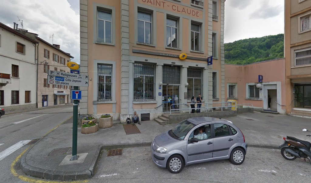 Retrouvez toutes les informations de contacts et horaires d&rsquo;ouverture pour La Poste SAINT CLAUDE REYBERT situé à St claude dans le département Jura (39). Pour effectuer envoyer vos colis (colissimo, chronopost, suivi colis), une gestion bancaire (banque postal, French Bank), [&hellip;]