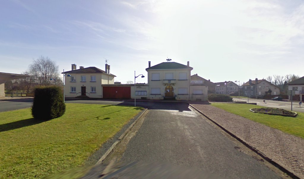 Retrouvez toutes les informations de contacts et horaires d&rsquo;ouverture pour La Poste Agence Communale AZERAILLES MAIRIE situé à Azerailles dans le département Meurthe-et-Moselle (54). Pour effectuer envoyer vos colis (colissimo, chronopost, suivi colis), une gestion bancaire (banque postal, French Bank), [&hellip;]