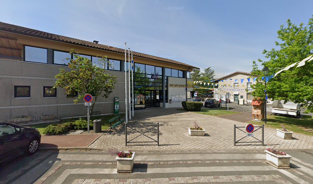 Retrouvez toutes les informations de contacts et horaires d&rsquo;ouverture pour La Poste Agence Communale ST BERNARD Mairie situé à St bernard dans le département Ain (01). Pour effectuer envoyer vos colis (colissimo, chronopost, suivi colis), une gestion bancaire (banque postal, [&hellip;]