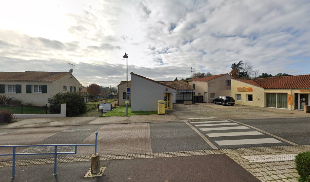 Retrouvez toutes les informations de contacts et horaires d&rsquo;ouverture pour La Poste Agence Communale ST GERMAIN DE PRINCAY Mairie situé à St germain de princay dans le département Vendée (85). Pour effectuer envoyer vos colis (colissimo, chronopost, suivi colis), une [&hellip;]