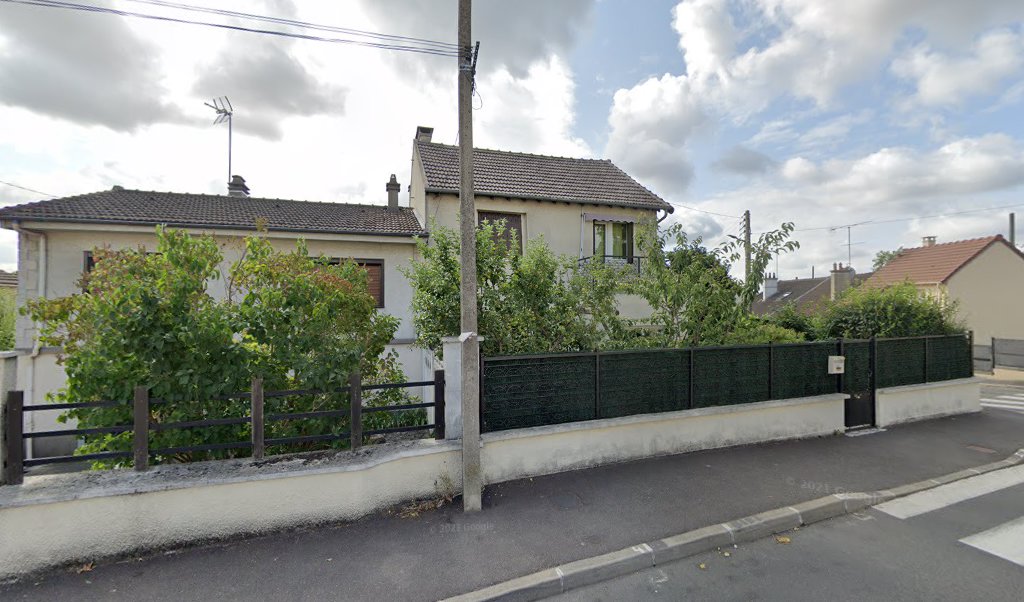 Retrouvez toutes les informations de contacts et horaires d&rsquo;ouverture pour La Poste VILLECRESNES situé à Villecresnes dans le département Val-de-Marne (94). Pour effectuer envoyer vos colis (colissimo, chronopost, suivi colis), une gestion bancaire (banque postal, French Bank), votre courrier (suivi [&hellip;]